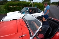 Triumph TR3 - Porsche 911 SC